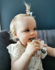 Biteleke, gripeleke, pedagogiske leker, stimulerende leker, lindrer såre gommer, Nord Bitestjerne, Little Climby, nordisk design, nyhet leker, stimulere finmotorikk, stimulere sanser, fargelære barn, gave baby, barsel, aktivitetsleke, leke silikon, treleker, sårt tannkjøtt, kløe i tenner, kvalitetsleker, bærekraftige leker, trendy leker, nye leker, trygge leker, leker til babygym, leke bilstol , leke vippestol, leke vogn