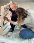 Babygym som er bærekraftig og som stimulerer babyens sanser og motorikk. Banygym som også hjelper barnet opp og stå